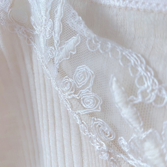 Burberry Lace Camisole - Picture 4 of 7